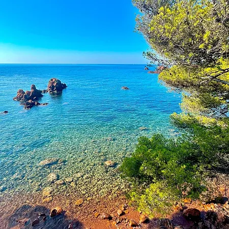 Renove 2025 - 6 Personnes - Clim Parking Piscine Terrasse Apartman Saint-Raphaël