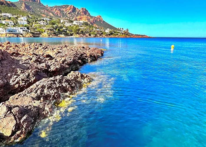 Renove 2025 - 6 Personnes - Clim Parking Piscine Terrasse * Saint-Raphaël